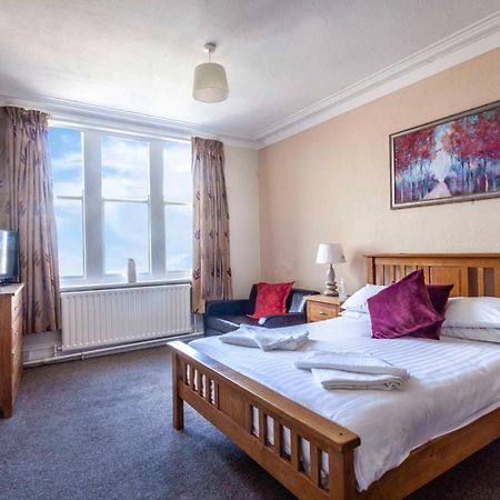The Royal Bar & Shaker Hotell Morecambe Exteriör bild
