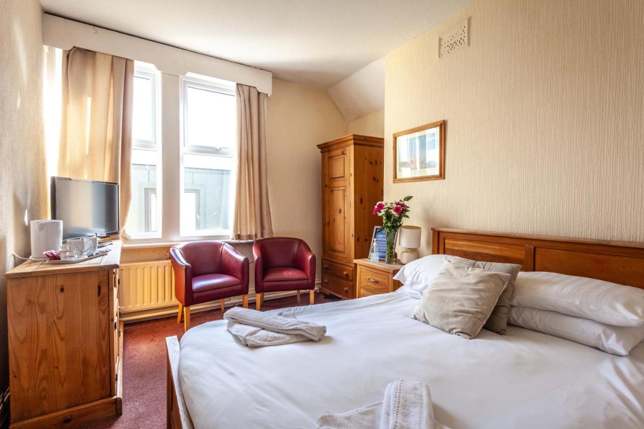 The Royal Bar & Shaker Hotell Morecambe Exteriör bild