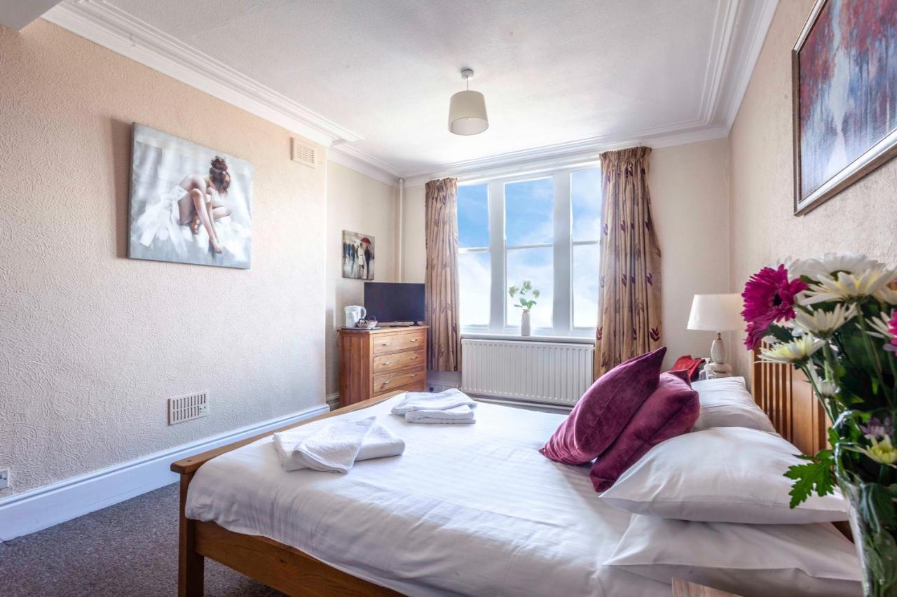 The Royal Bar & Shaker Hotell Morecambe Exteriör bild