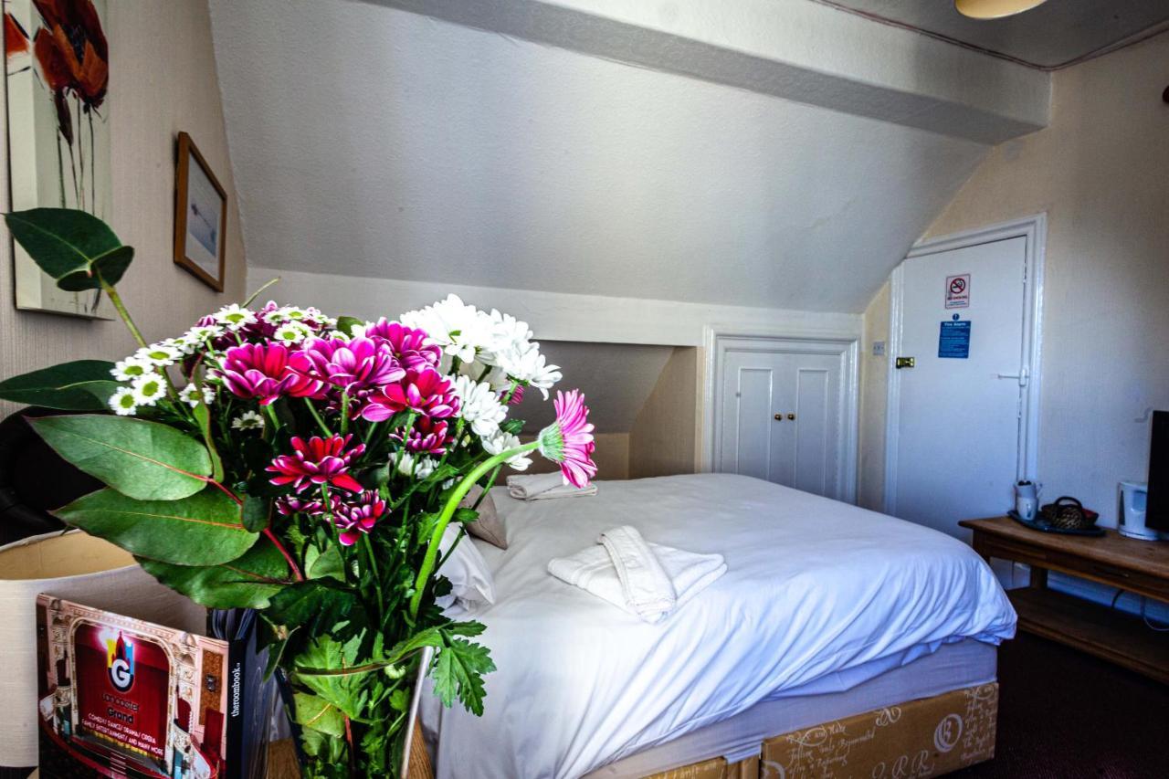 The Royal Bar & Shaker Hotell Morecambe Exteriör bild
