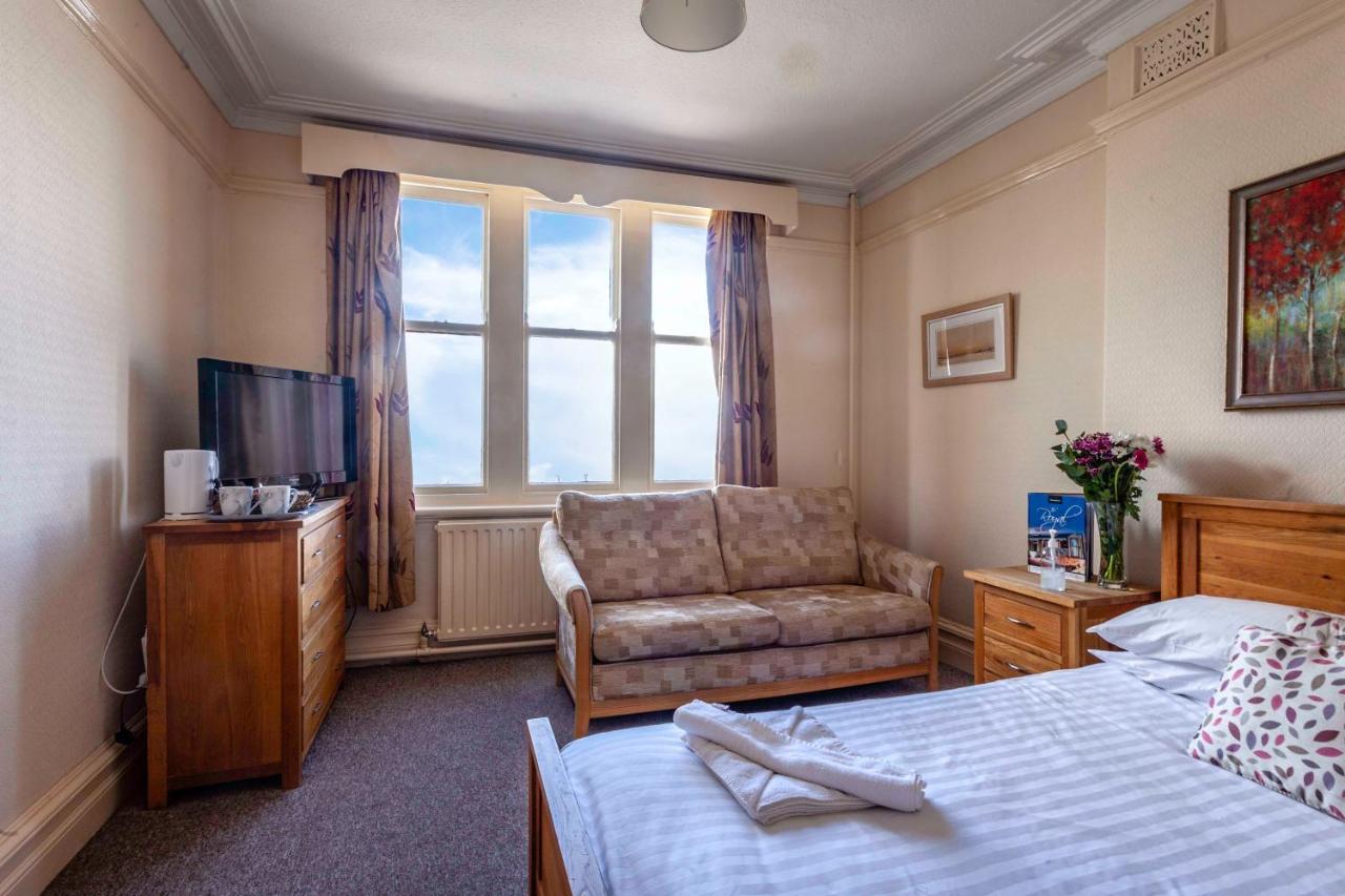 The Royal Bar & Shaker Hotell Morecambe Exteriör bild
