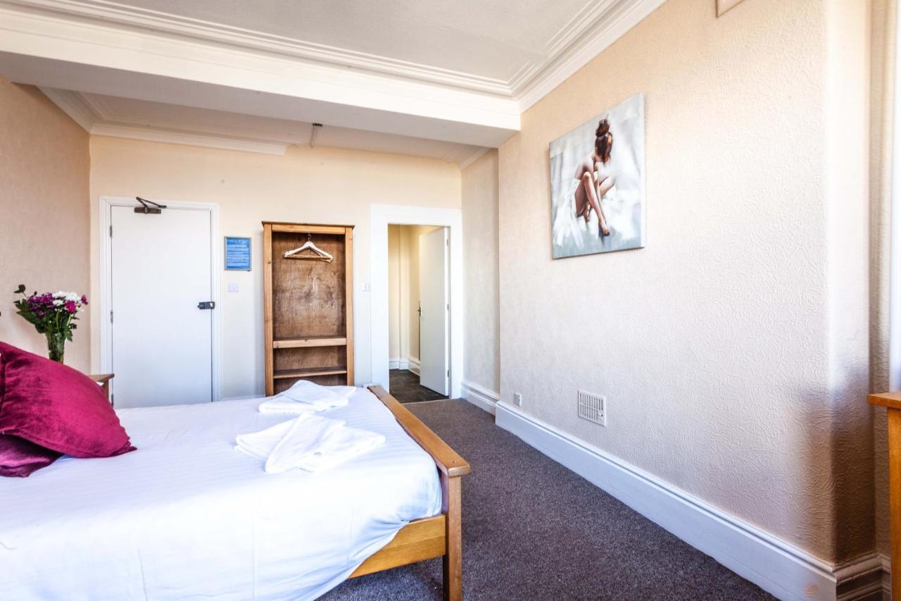 The Royal Bar & Shaker Hotell Morecambe Exteriör bild