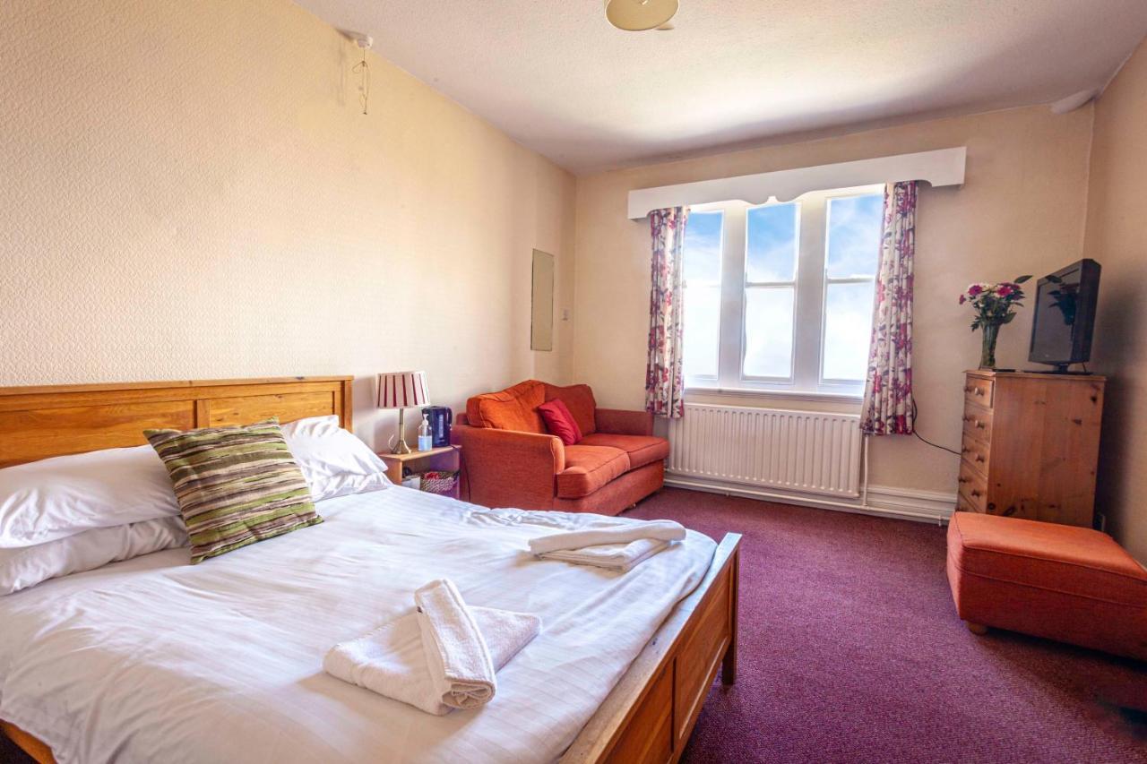 The Royal Bar & Shaker Hotell Morecambe Exteriör bild