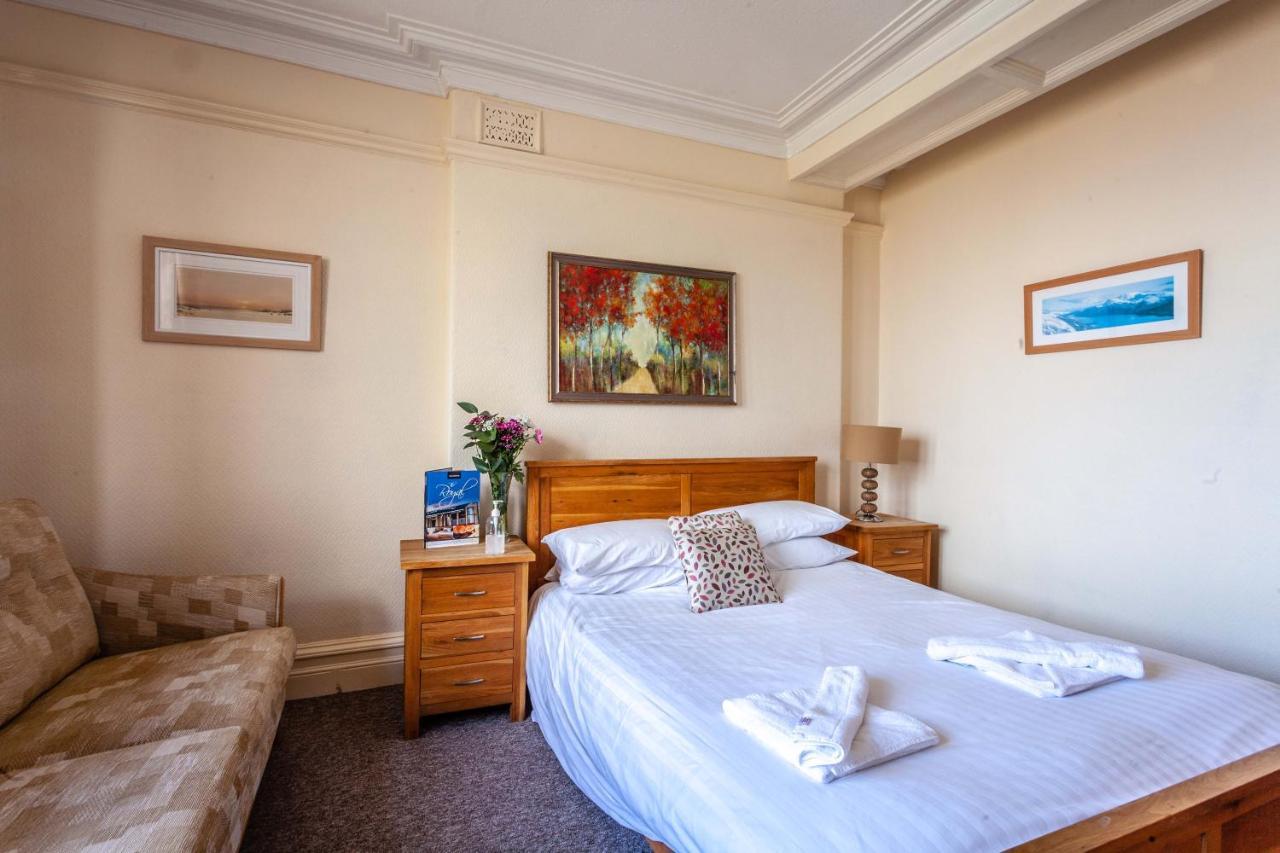 The Royal Bar & Shaker Hotell Morecambe Exteriör bild