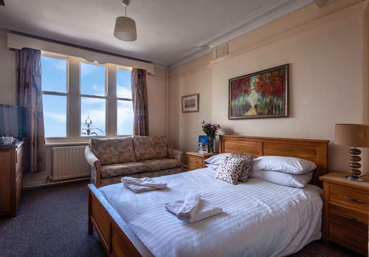 The Royal Bar & Shaker Hotell Morecambe Exteriör bild