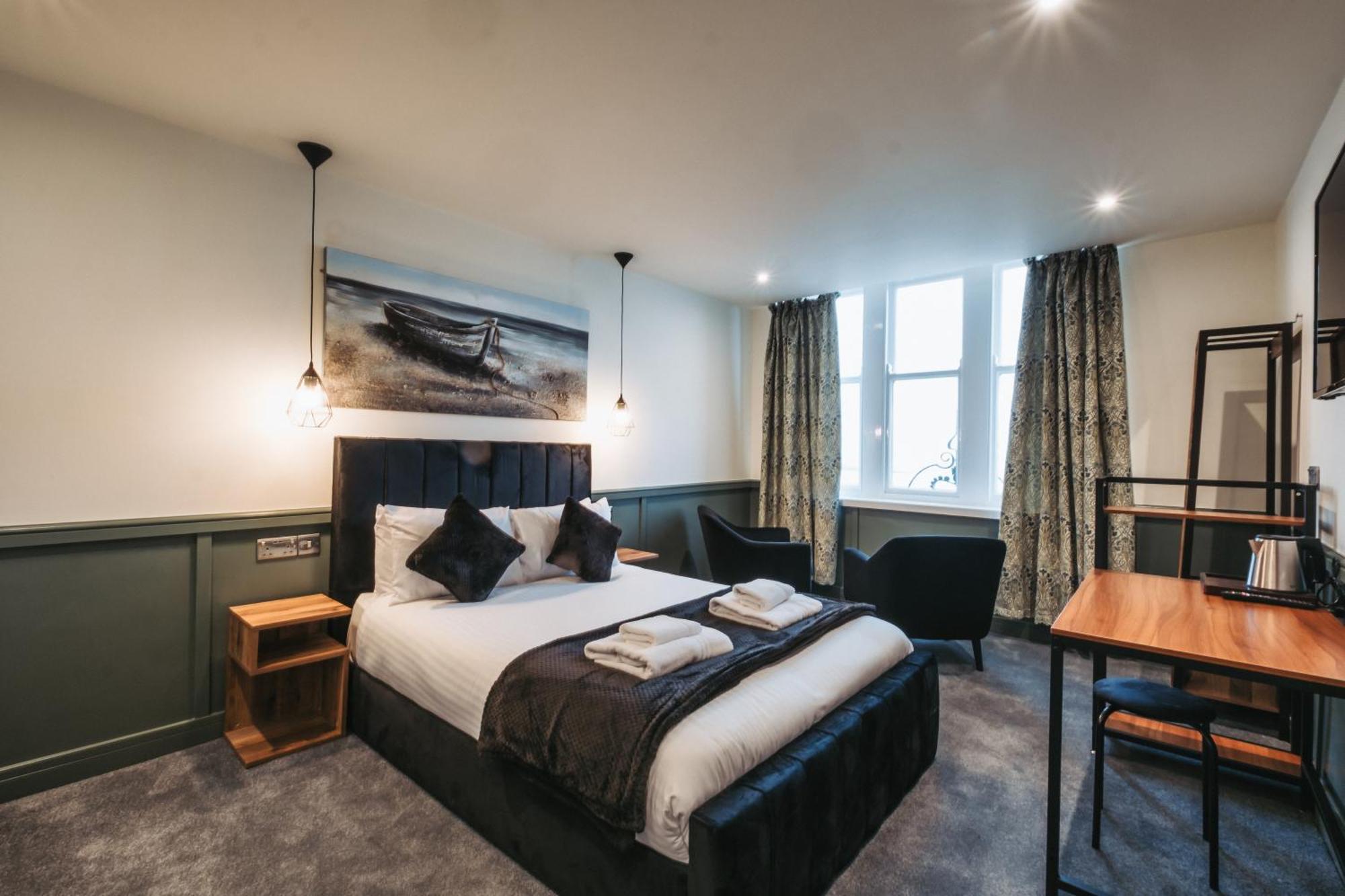 The Royal Bar & Shaker Hotell Morecambe Exteriör bild