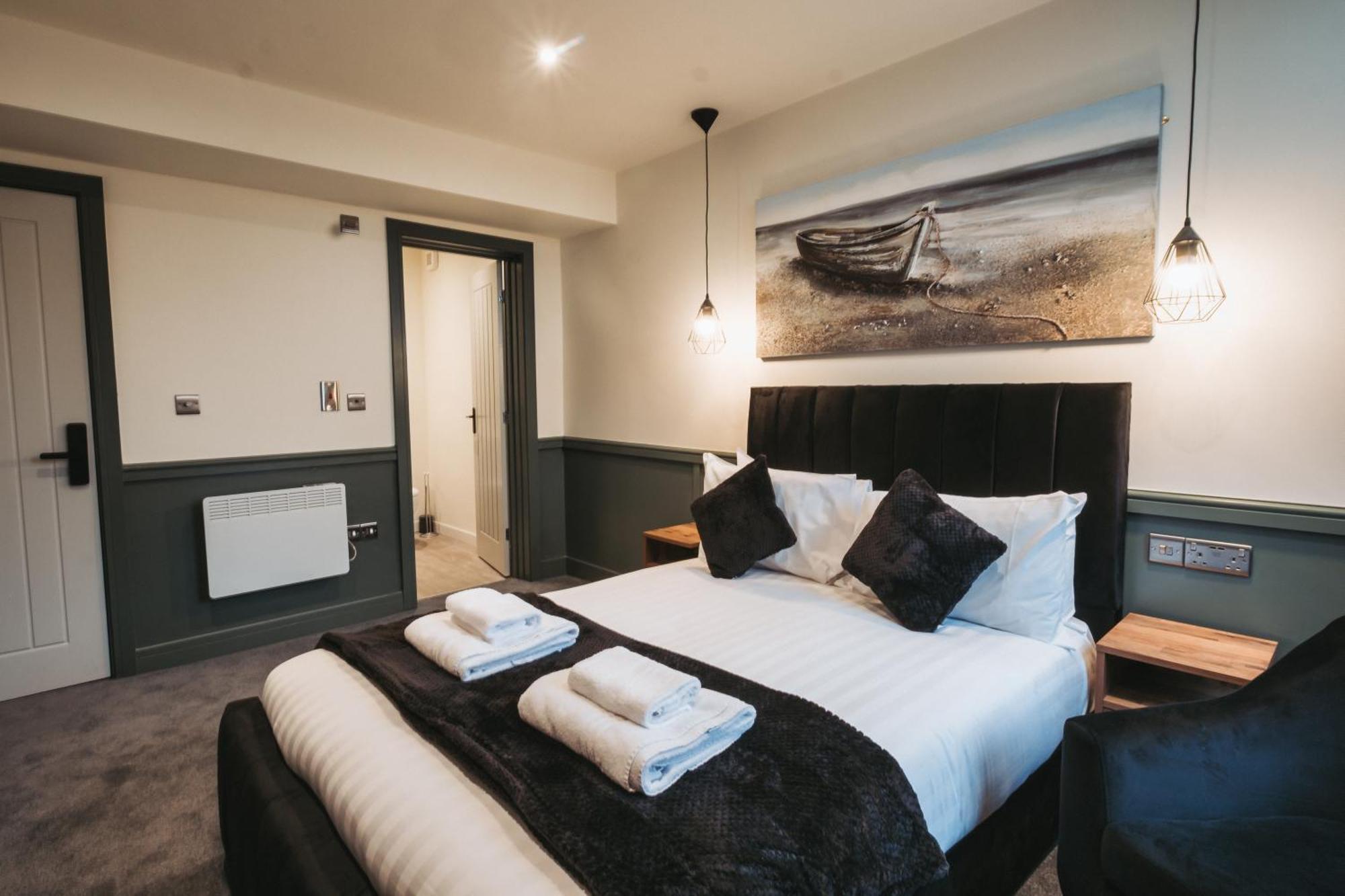 The Royal Bar & Shaker Hotell Morecambe Exteriör bild