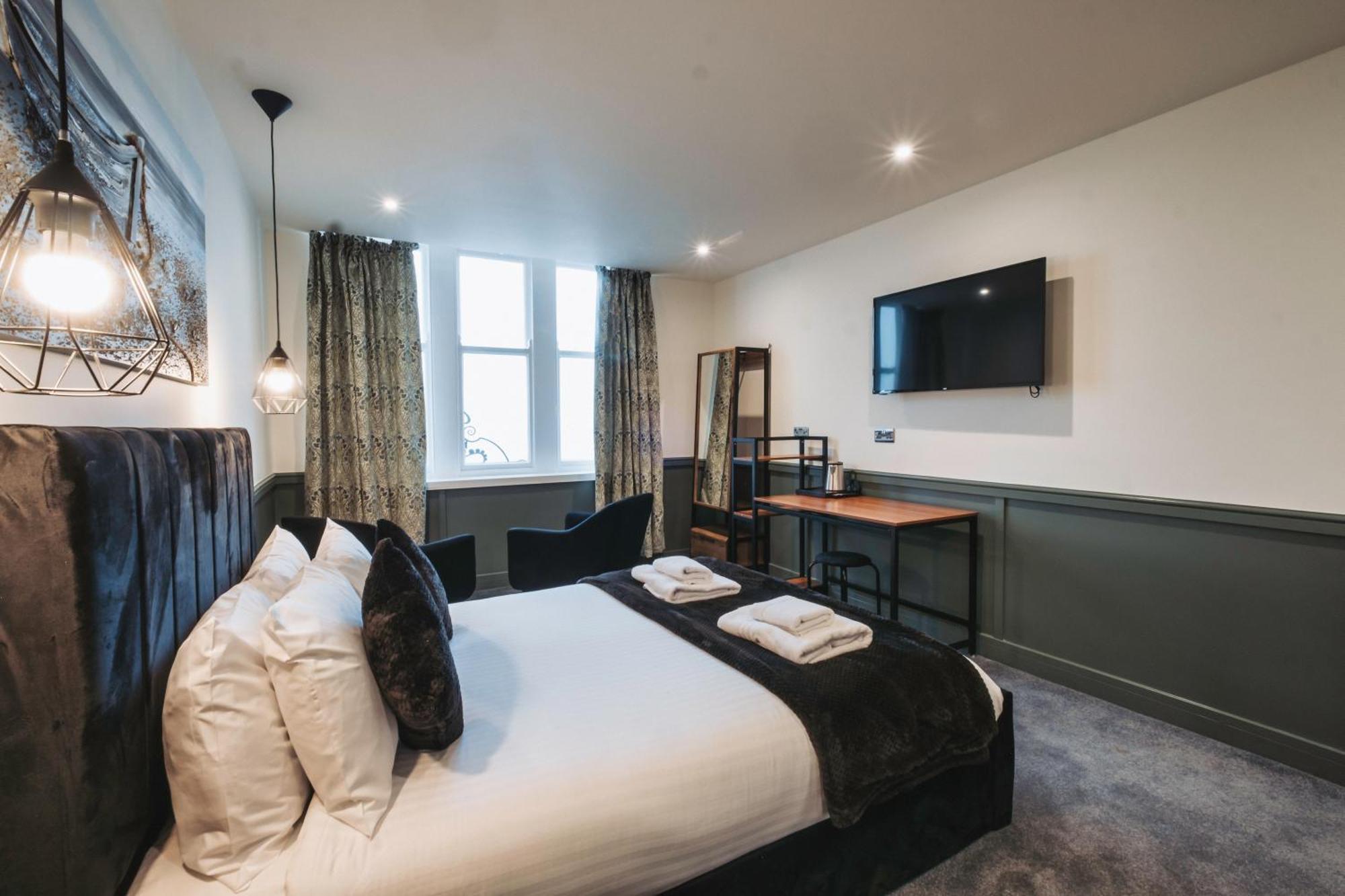 The Royal Bar & Shaker Hotell Morecambe Exteriör bild