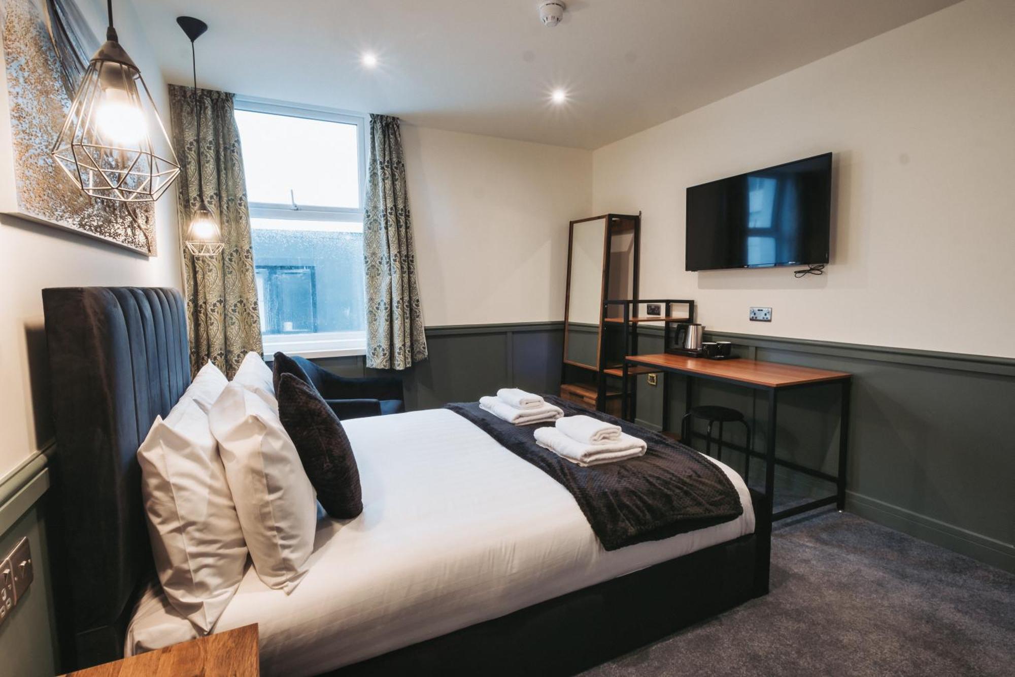 The Royal Bar & Shaker Hotell Morecambe Exteriör bild